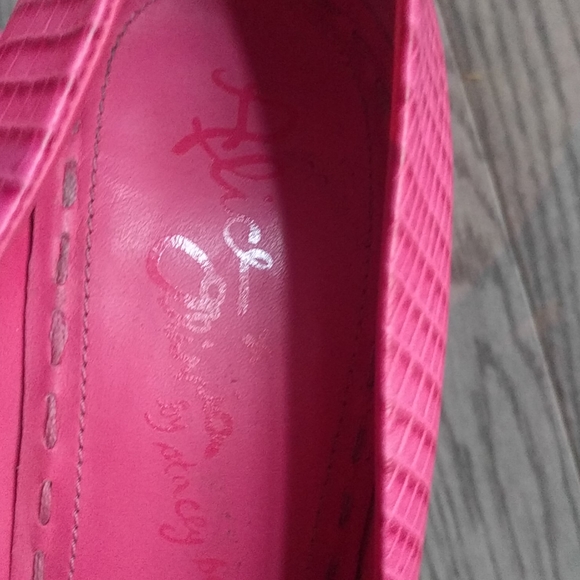 Beautiful heels by Alice and Olivia🌸🌷🍀 - Picture 9 of 9